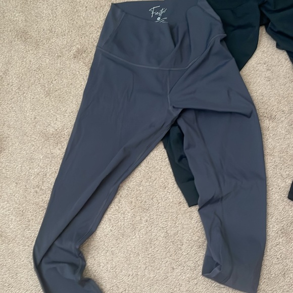 bundle essential high waist leggings - Picture 5 of 9